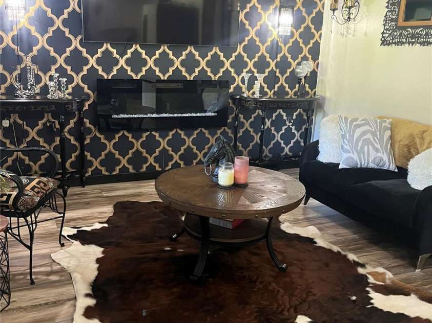 136 McCarran Trail, Statesville, NC 28625.  MLS# CAR4303879, YatesRealty ID 391. Living Room