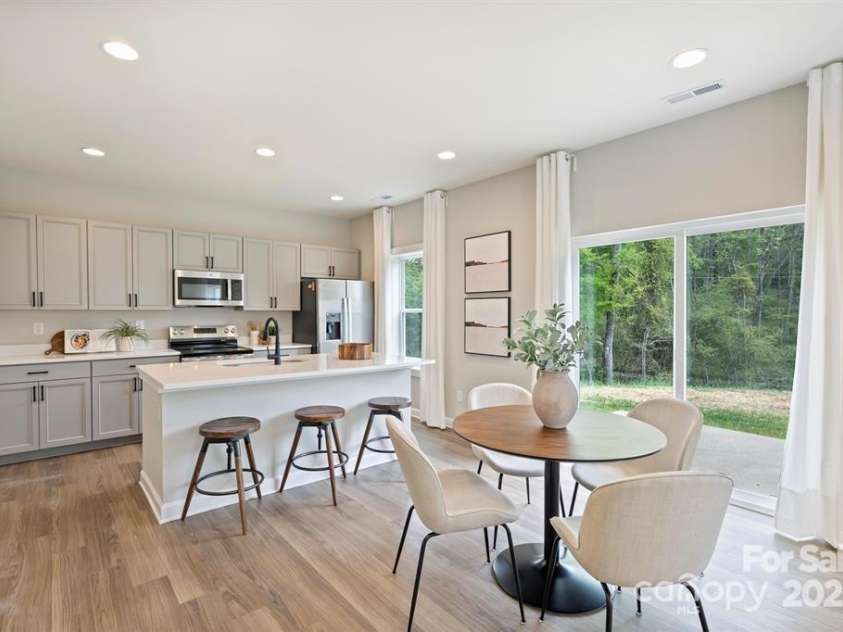 8017 Joy Crossing Lane, Charlotte, NC 28214.  MLS# CAR4280829, YatesRealty ID 391. 