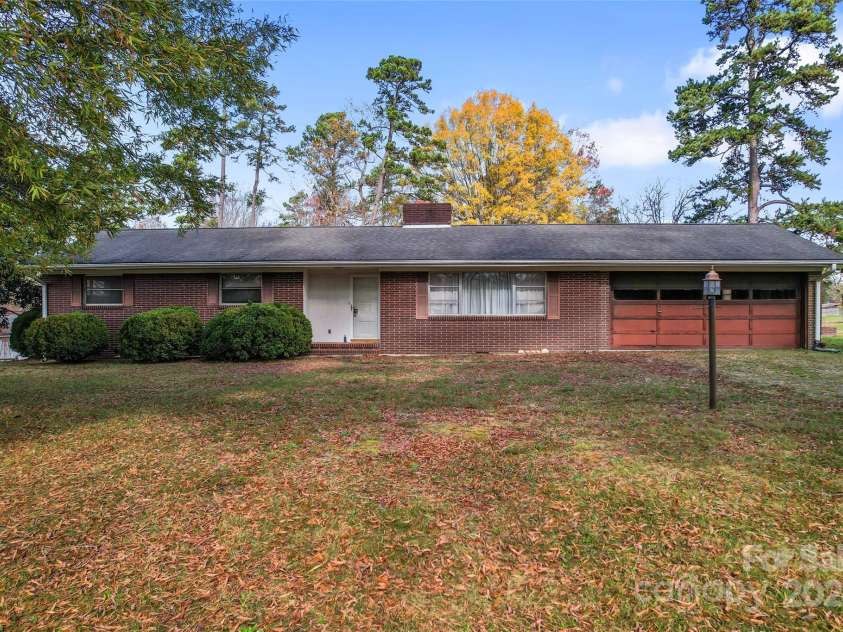 4620 Sherrills Ford Road, Salisbury, NC 28147.  MLS# CAR4203535, YatesRealty ID 3910. 