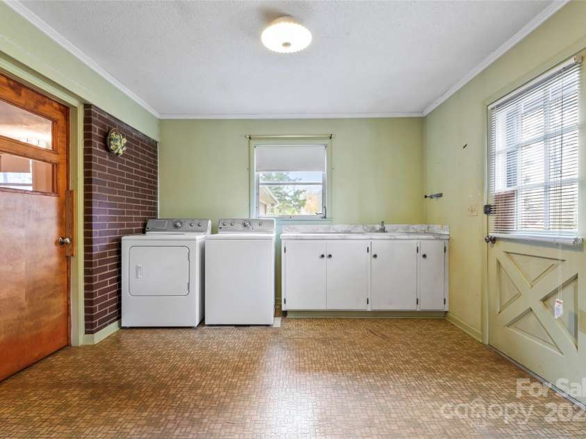 4620 Sherrills Ford Road, Salisbury, NC 28147.  MLS# CAR4203535, YatesRealty ID 3910. 