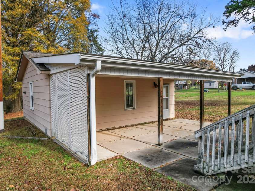 4620 Sherrills Ford Road, Salisbury, NC 28147.  MLS# CAR4203535, YatesRealty ID 3910. 
