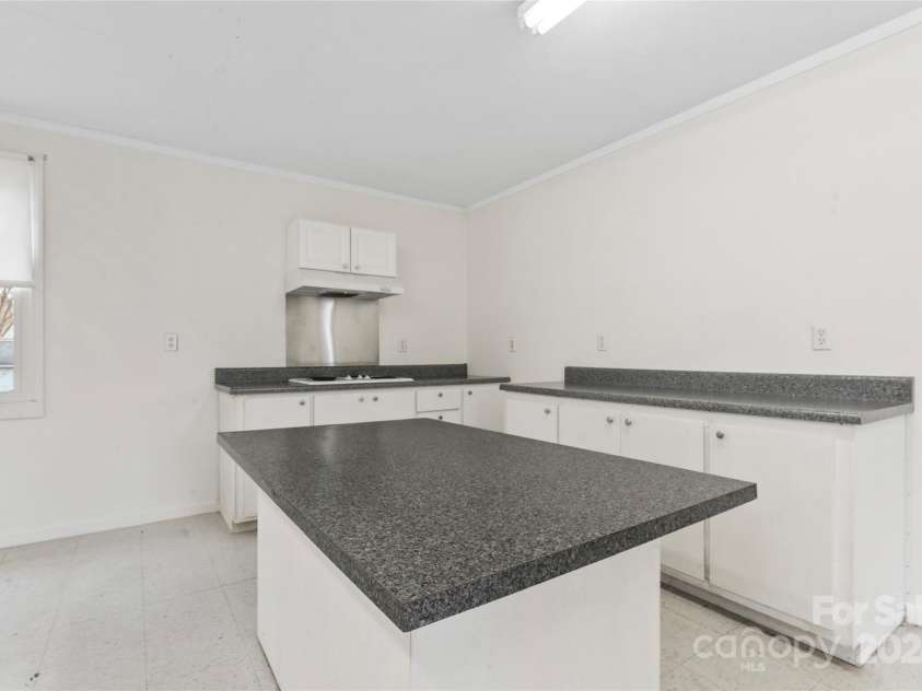 4620 Sherrills Ford Road, Salisbury, NC 28147.  MLS# CAR4203535, YatesRealty ID 3910. 