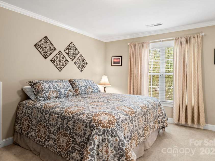 5220 Vineleaf Court, Clemmons, NC 27012.  MLS# CAR4299109, YatesRealty ID 3910. 