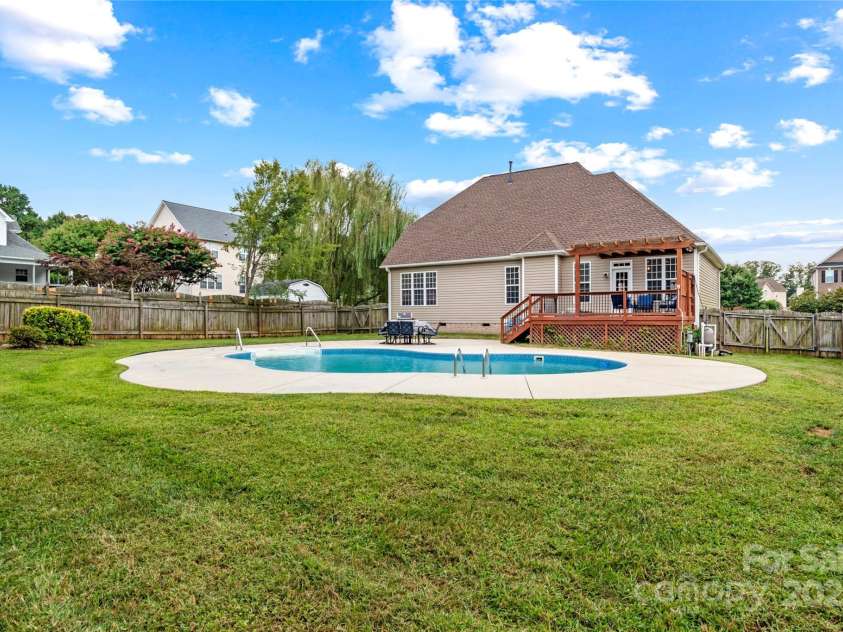 5220 Vineleaf Court, Clemmons, NC 27012.  MLS# CAR4299109, YatesRealty ID 3910. 