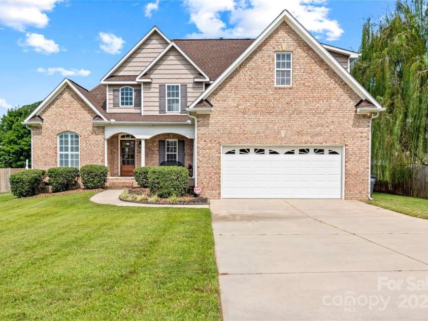5220 Vineleaf Court, Clemmons, NC 27012.  MLS# CAR4299109, YatesRealty ID 3910. 