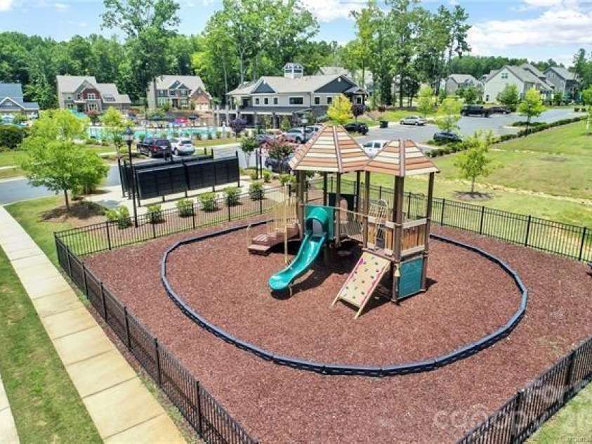 1030 Princeton Drive, Fort Mill, SC 29707.  MLS# CAR4374223, YatesRealty ID 39101. 