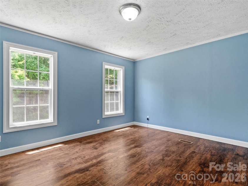 797 Pleasant Valley Road, Burnsville, NC 28714.  MLS# CAR4406248, YatesRealty ID 39102. 