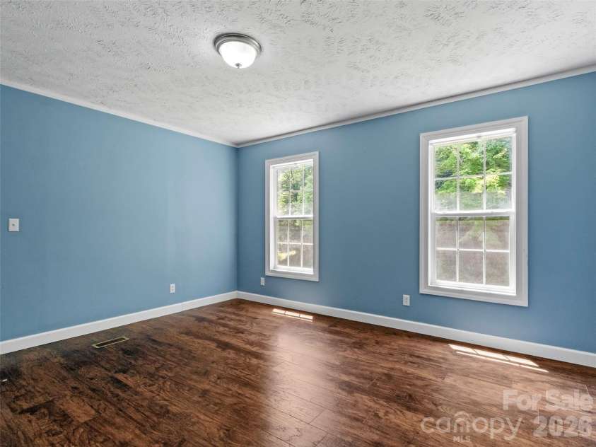 797 Pleasant Valley Road, Burnsville, NC 28714.  MLS# CAR4406248, YatesRealty ID 39102. 