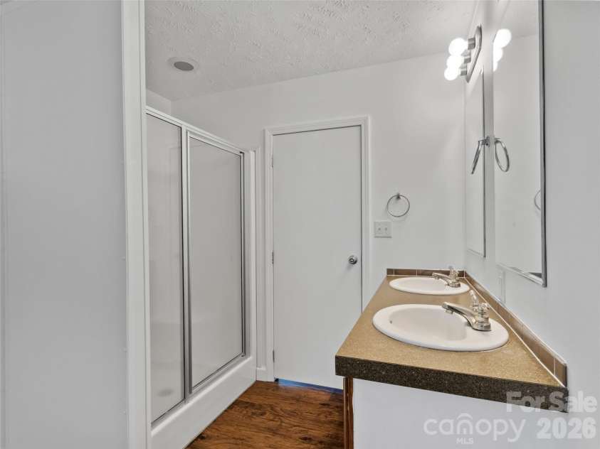 797 Pleasant Valley Road, Burnsville, NC 28714.  MLS# CAR4406248, YatesRealty ID 39102. 