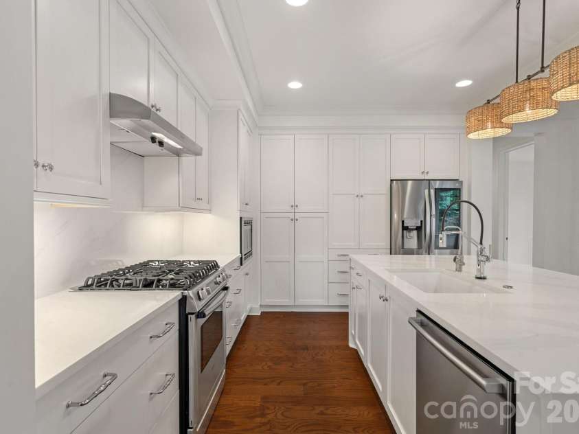 9141 Robbins Preserve Road, Cornelius, NC 28031.  MLS# CAR4397019, YatesRealty ID 39103. 
