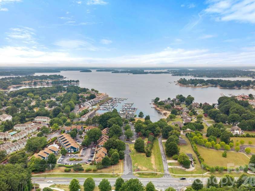 9141 Robbins Preserve Road, Cornelius, NC 28031.  MLS# CAR4397019, YatesRealty ID 39103. 