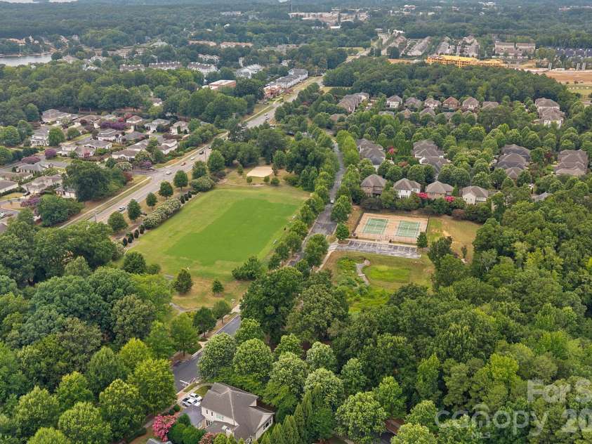 9141 Robbins Preserve Road, Cornelius, NC 28031.  MLS# CAR4397019, YatesRealty ID 39103. 