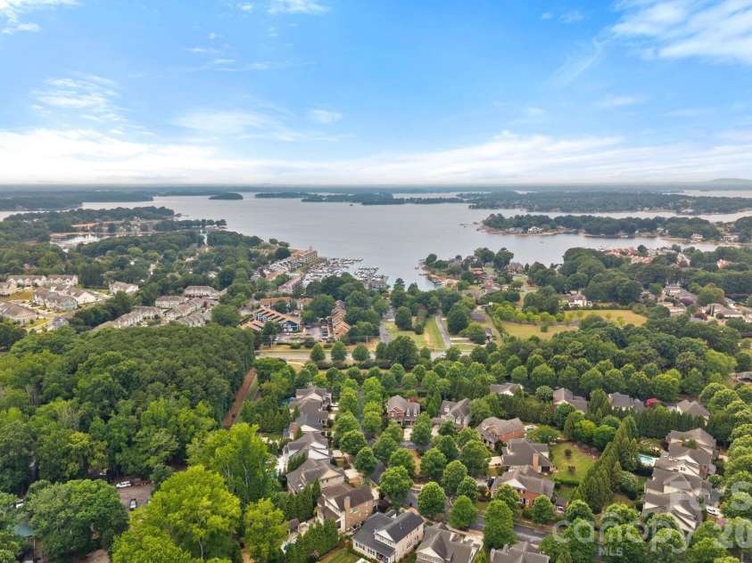 9141 Robbins Preserve Road, Cornelius, NC 28031.  MLS# CAR4397019, YatesRealty ID 39103. 