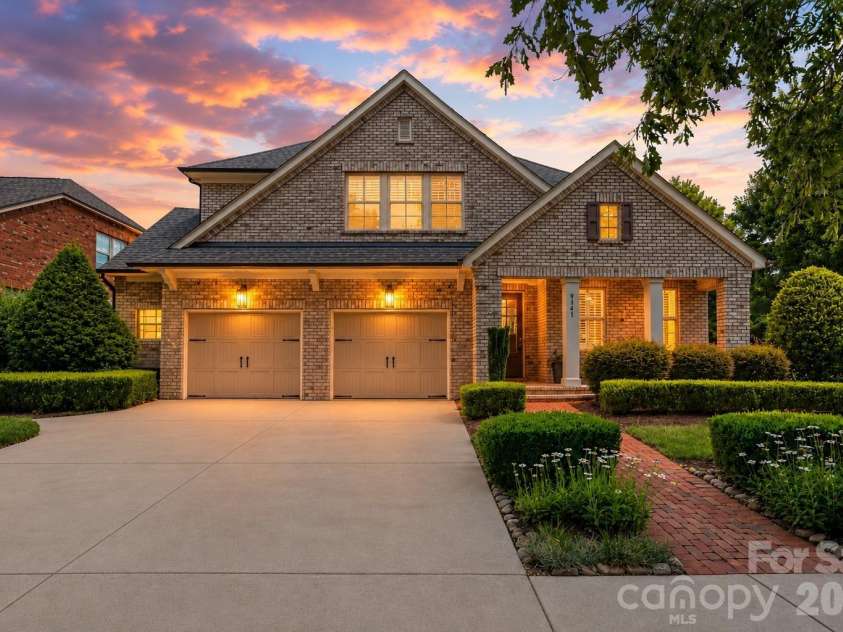 9141 Robbins Preserve Road, Cornelius, NC 28031.  MLS# CAR4397019, YatesRealty ID 39103. 
