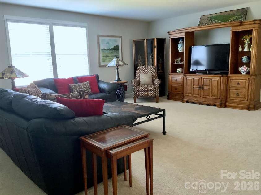5064 Stonehill Lane, Matthews, NC 28104.  MLS# CAR4405518, YatesRealty ID 39104. LARGE SOLID OAK WALL UNIT IS A PERFECT DIY PROJECT IF A COLOR CHANGE IS WANTED