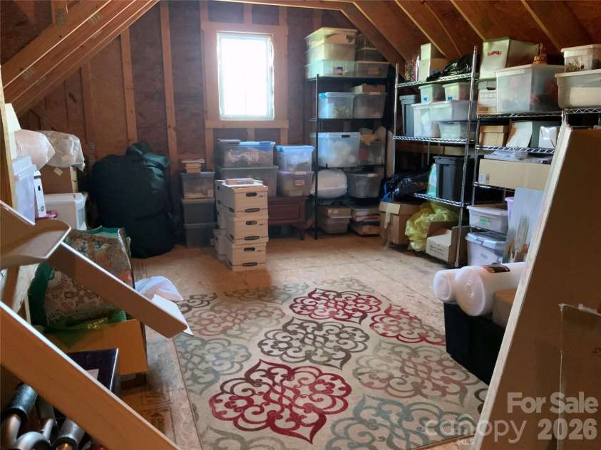 5064 Stonehill Lane, Matthews, NC 28104.  MLS# CAR4405518, YatesRealty ID 39104. PERFEC FOR STORING ANYTHING AND EVERYTHING!