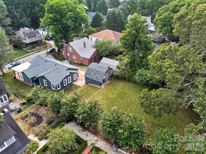217 Norwood Street, Lenoir, NC 28645.  MLS# CAR4405873, YatesRealty ID 39105. 