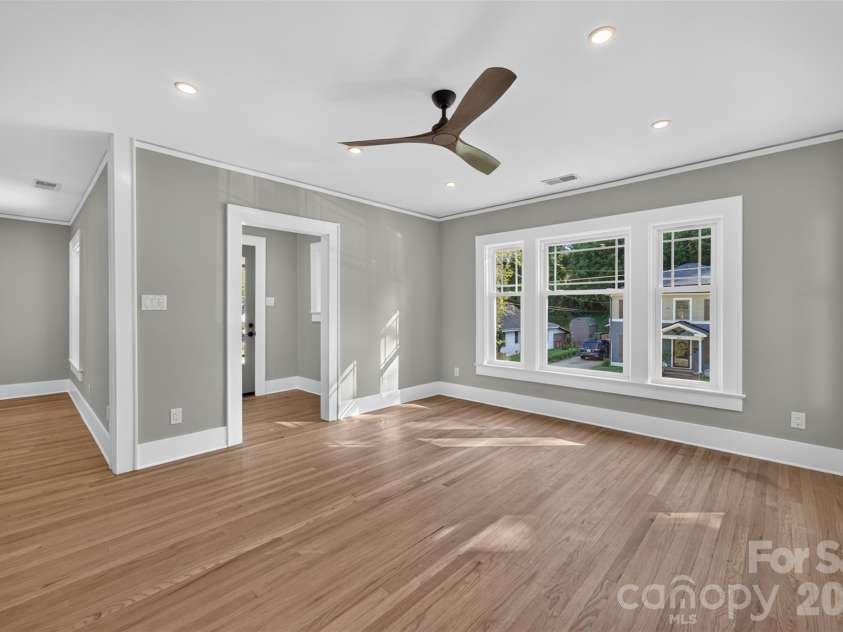 217 Norwood Street, Lenoir, NC 28645.  MLS# CAR4405873, YatesRealty ID 39105. 