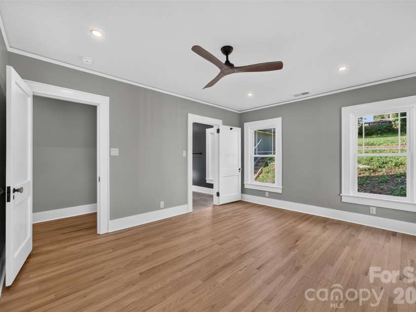 217 Norwood Street, Lenoir, NC 28645.  MLS# CAR4405873, YatesRealty ID 39105. 