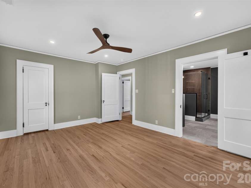 217 Norwood Street, Lenoir, NC 28645.  MLS# CAR4405873, YatesRealty ID 39105. 