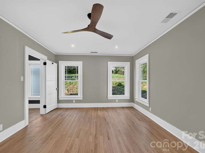 217 Norwood Street, Lenoir, NC 28645.  MLS# CAR4405873, YatesRealty ID 39105. 