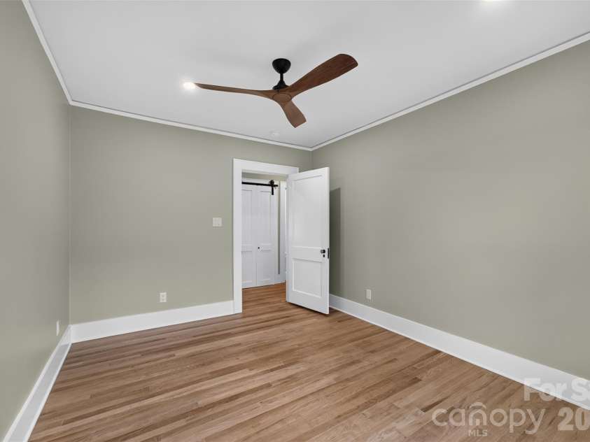 217 Norwood Street, Lenoir, NC 28645.  MLS# CAR4405873, YatesRealty ID 39105. 