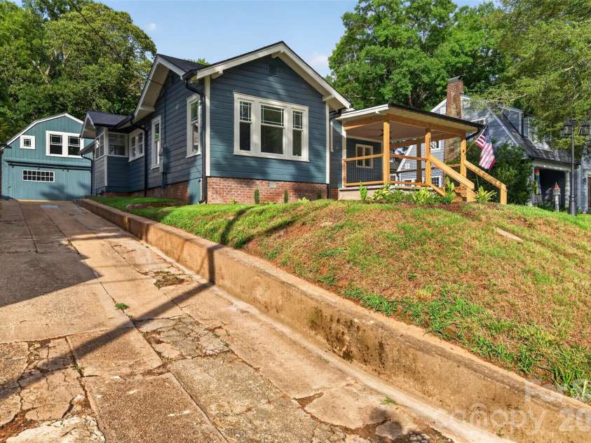 217 Norwood Street, Lenoir, NC 28645.  MLS# CAR4405873, YatesRealty ID 39105. 