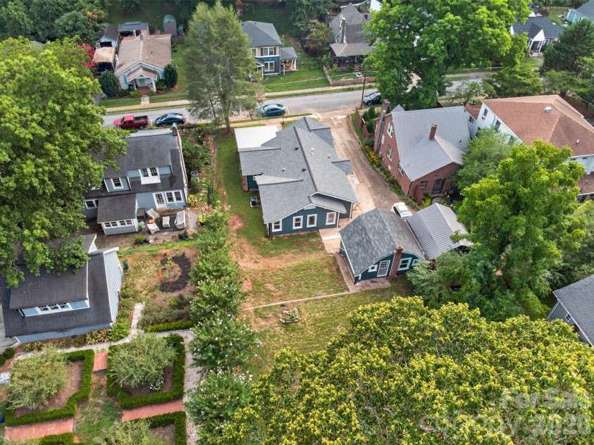 217 Norwood Street, Lenoir, NC 28645.  MLS# CAR4405873, YatesRealty ID 39105. 
