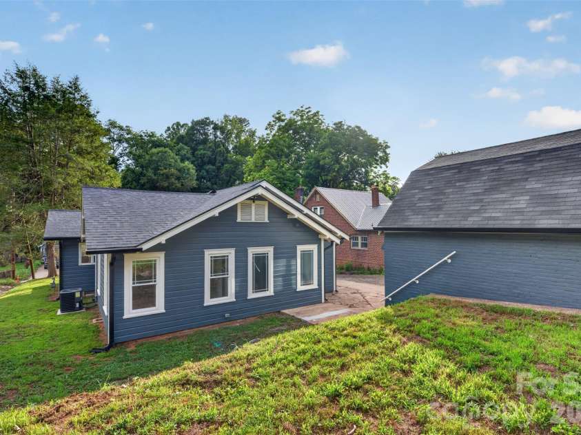 217 Norwood Street, Lenoir, NC 28645.  MLS# CAR4405873, YatesRealty ID 39105. Large