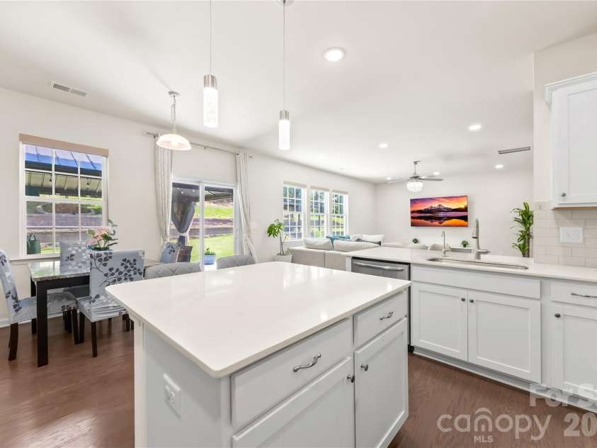 923 Wood Apple Lane, Fort Mill, SC 29708.  MLS# CAR4393423, YatesRealty ID 39107. 