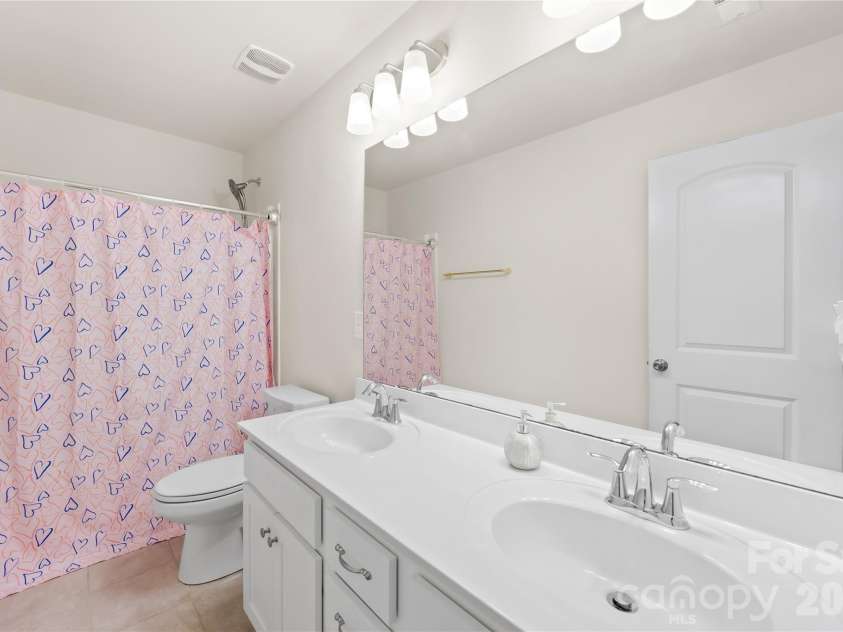 923 Wood Apple Lane, Fort Mill, SC 29708.  MLS# CAR4393423, YatesRealty ID 39107. 