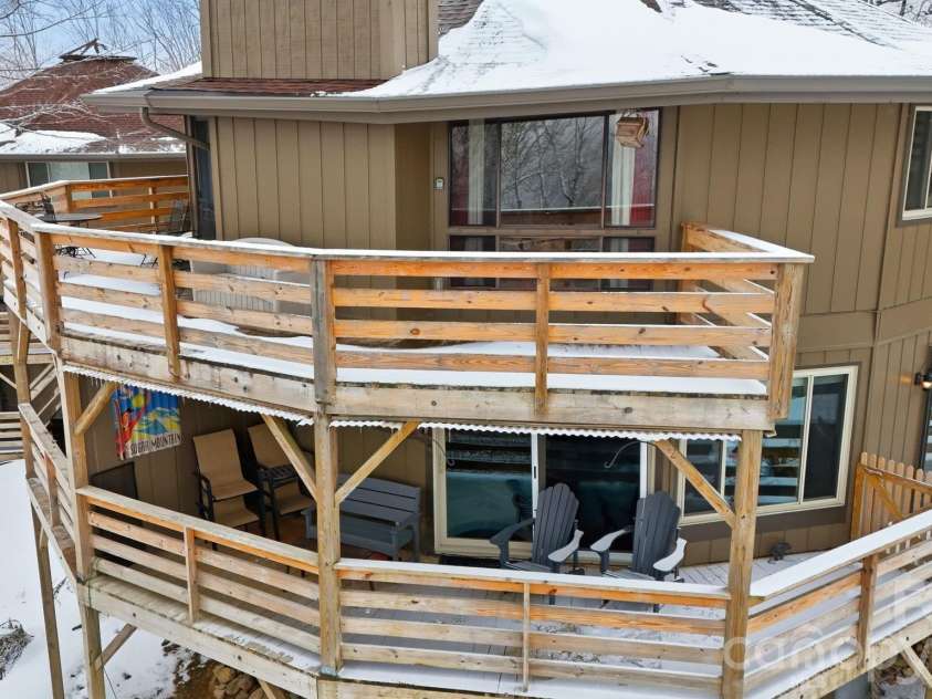 315 Timber Ridge Road, Sugar Mountain, NC 28604.  MLS# CAR4344211, YatesRealty ID 3911. 