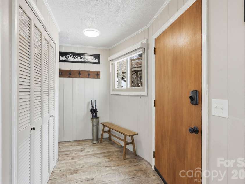 315 Timber Ridge Road, Sugar Mountain, NC 28604.  MLS# CAR4344211, YatesRealty ID 3911. 