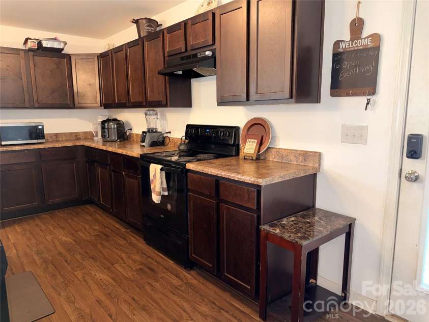 714 Lexington Drive, Albemarle, NC 28001.  MLS# CAR4402984, YatesRealty ID 39111. Kitchen