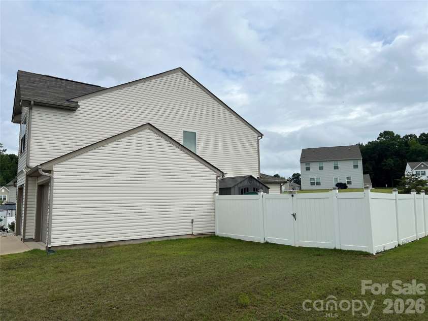 714 Lexington Drive, Albemarle, NC 28001.  MLS# CAR4402984, YatesRealty ID 39111. Right front