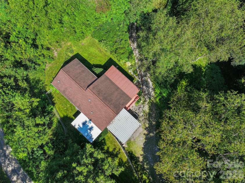 462 Farley Street, Waynesville, NC 28786.  MLS# CAR4405851, YatesRealty ID 39112. 
