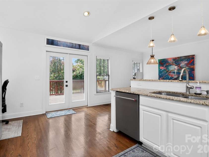 922 Drummond Avenue, Charlotte, NC 28205.  MLS# CAR4404584, YatesRealty ID 39113. 