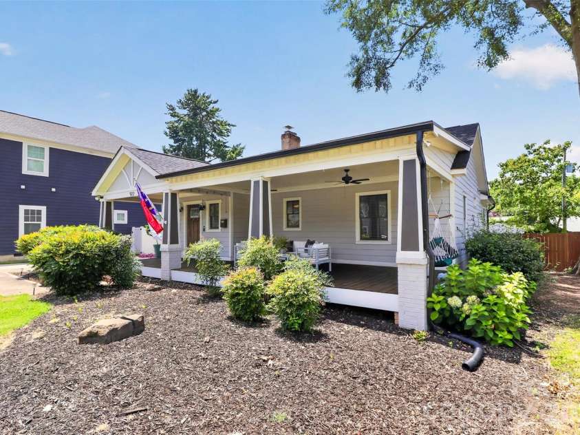 922 Drummond Avenue, Charlotte, NC 28205.  MLS# CAR4404584, YatesRealty ID 39113. 