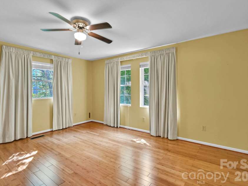553 Morgan Branch Road, Marshall, NC 28753.  MLS# CAR4400698, YatesRealty ID 39114. 