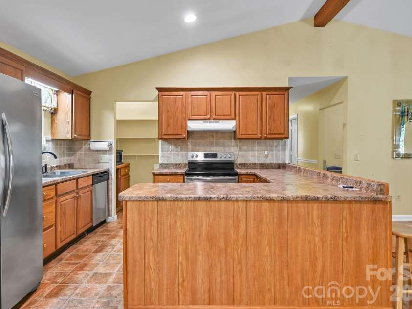 553 Morgan Branch Road, Marshall, NC 28753.  MLS# CAR4400698, YatesRealty ID 39114. Kitchen
