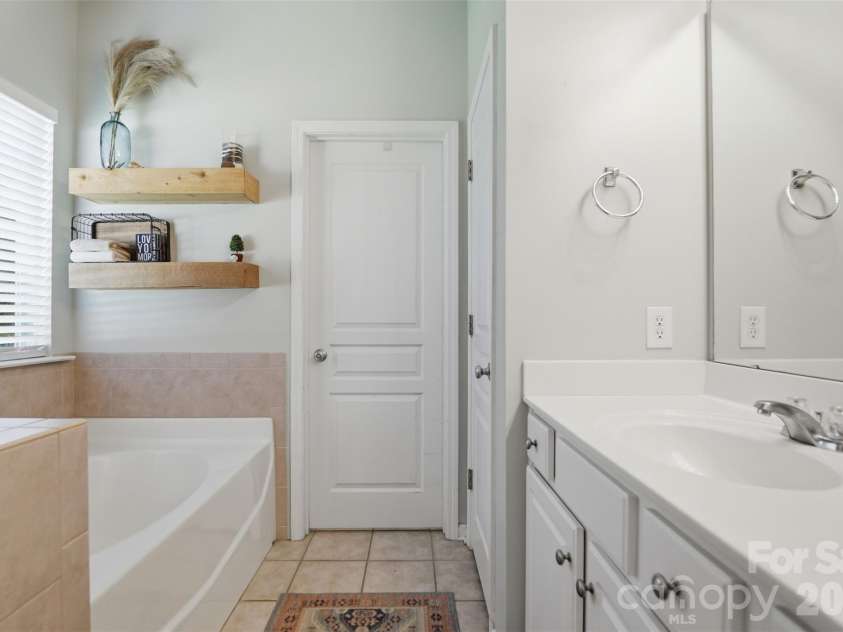 508 Sugar Tree Drive, Rock Hill, SC 29732.  MLS# CAR4406046, YatesRealty ID 39115. 