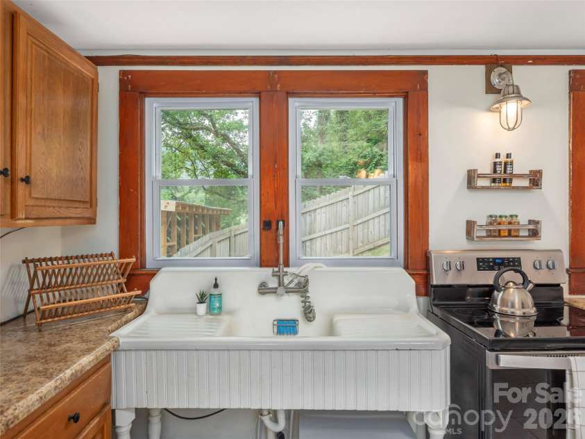 5249 Old Clyde Road, Clyde, NC 28721.  MLS# CAR4403909, YatesRealty ID 39117. 