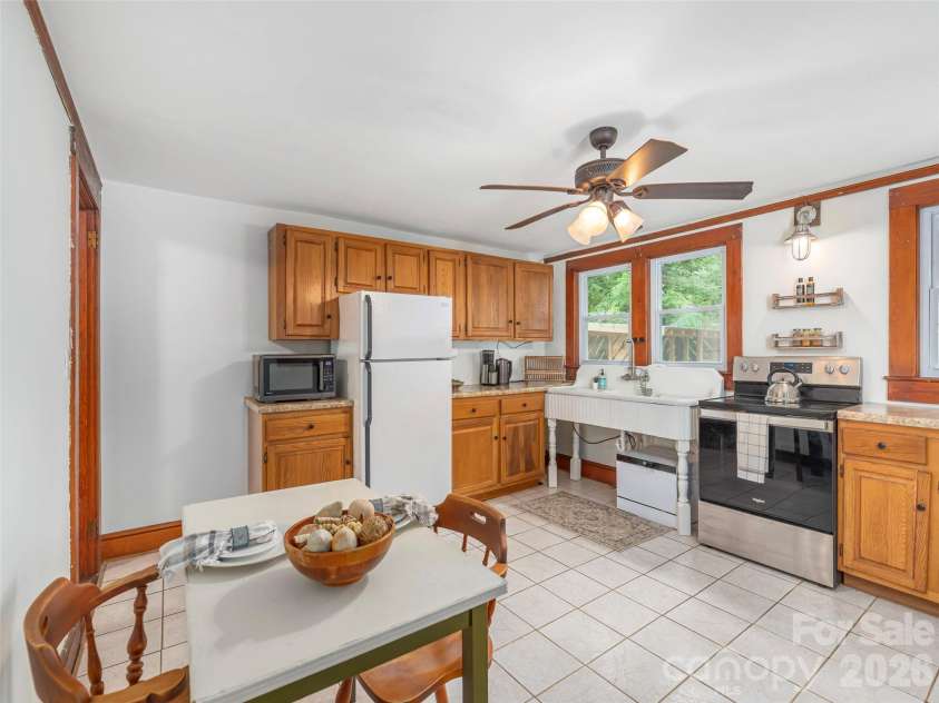 5249 Old Clyde Road, Clyde, NC 28721.  MLS# CAR4403909, YatesRealty ID 39117. 