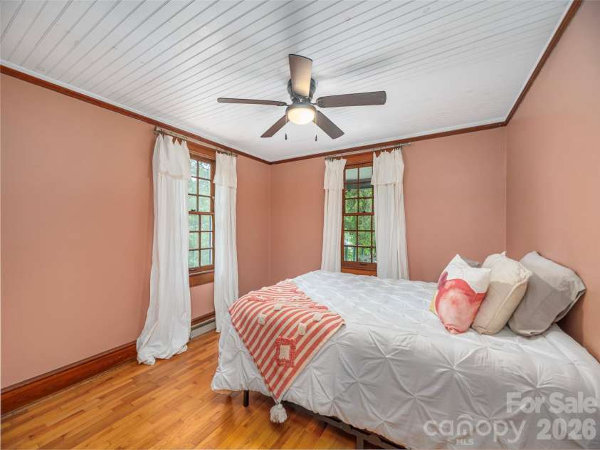 5249 Old Clyde Road, Clyde, NC 28721.  MLS# CAR4403909, YatesRealty ID 39117. 
