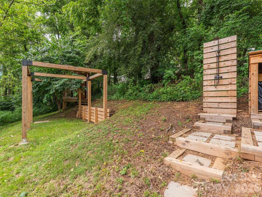 5249 Old Clyde Road, Clyde, NC 28721.  MLS# CAR4403909, YatesRealty ID 39117. 