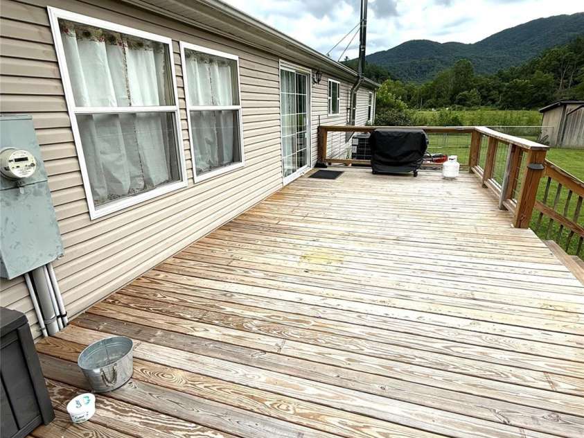 10755 NC 209 Highway, Hot Springs, NC 28743.  MLS# CAR4400645, YatesRealty ID 39118. 