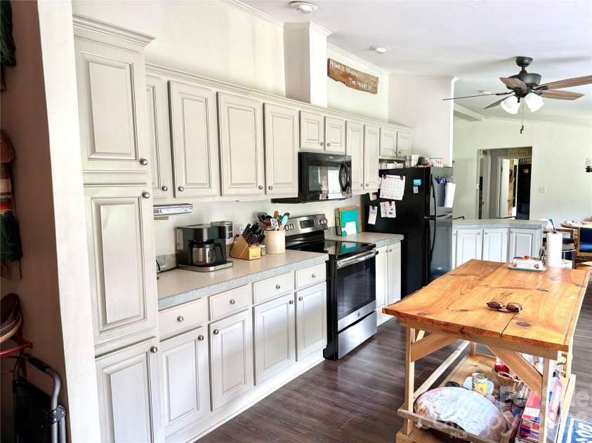 10755 NC 209 Highway, Hot Springs, NC 28743.  MLS# CAR4400645, YatesRealty ID 39118. 