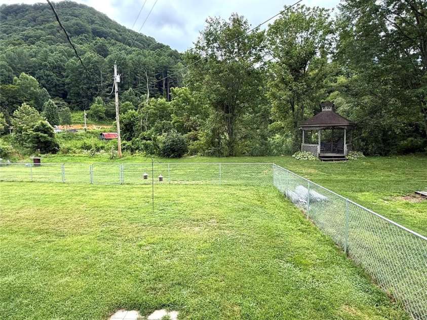 10755 NC 209 Highway, Hot Springs, NC 28743.  MLS# CAR4400645, YatesRealty ID 39118. 