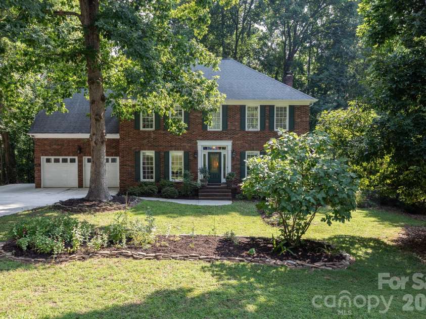 8907 Magnolia Estates Drive, Cornelius, NC 28031.  MLS# CAR4406312, YatesRealty ID 39119. 