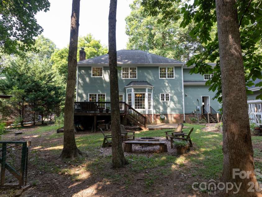 8907 Magnolia Estates Drive, Cornelius, NC 28031.  MLS# CAR4406312, YatesRealty ID 39119. 